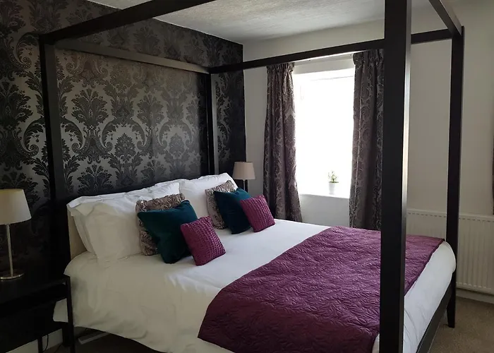 Ty Helyg Guest House